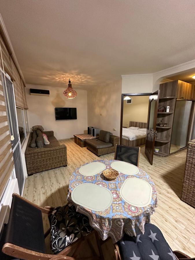 Amazing Magnolia Apartment Batumi Exterior foto