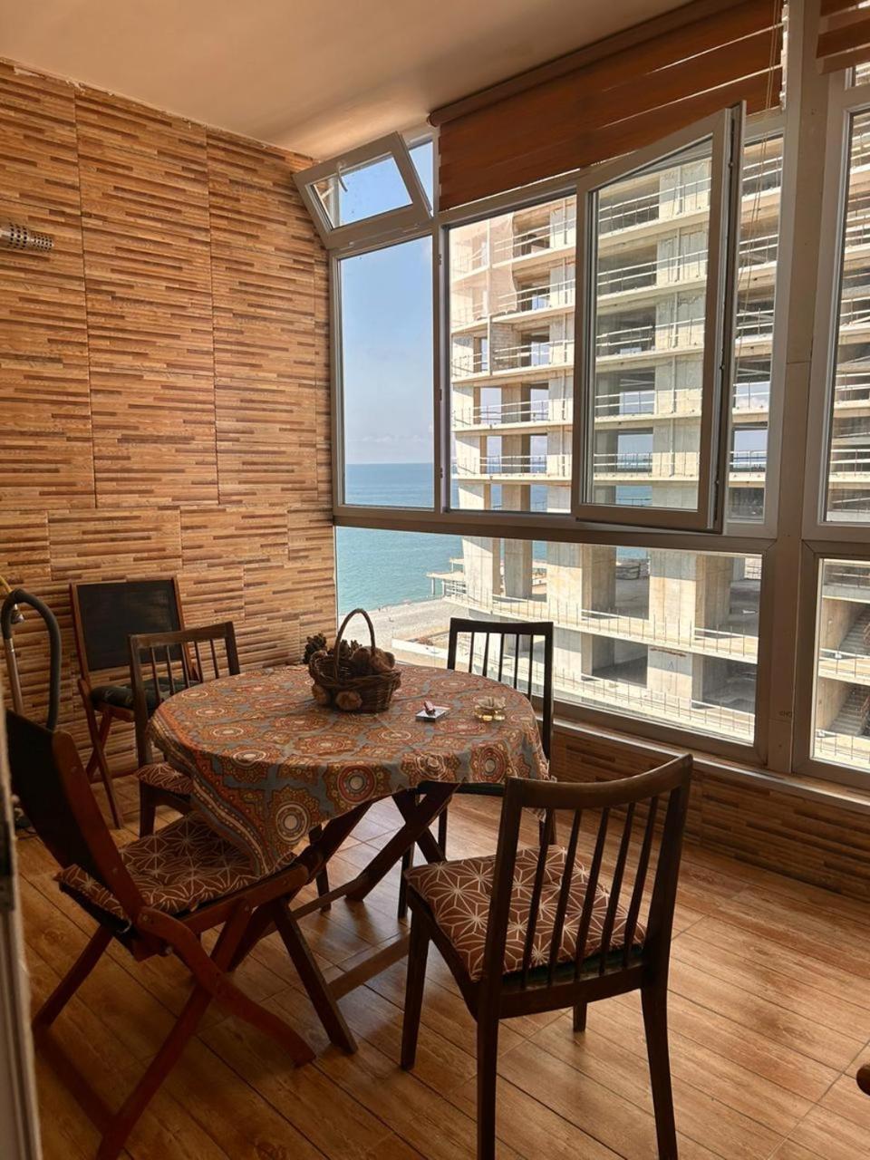 Amazing Magnolia Apartment Batumi Exterior foto